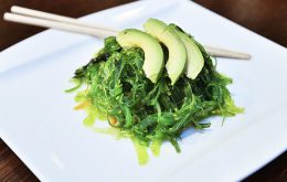 Dishes-with-dried-seaweed